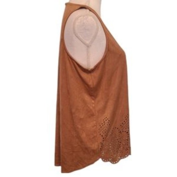 Red Camel Sleeveless Faux Suede Laser Cut Out Scalloped Hem Top - M - Picture 8 of 12
